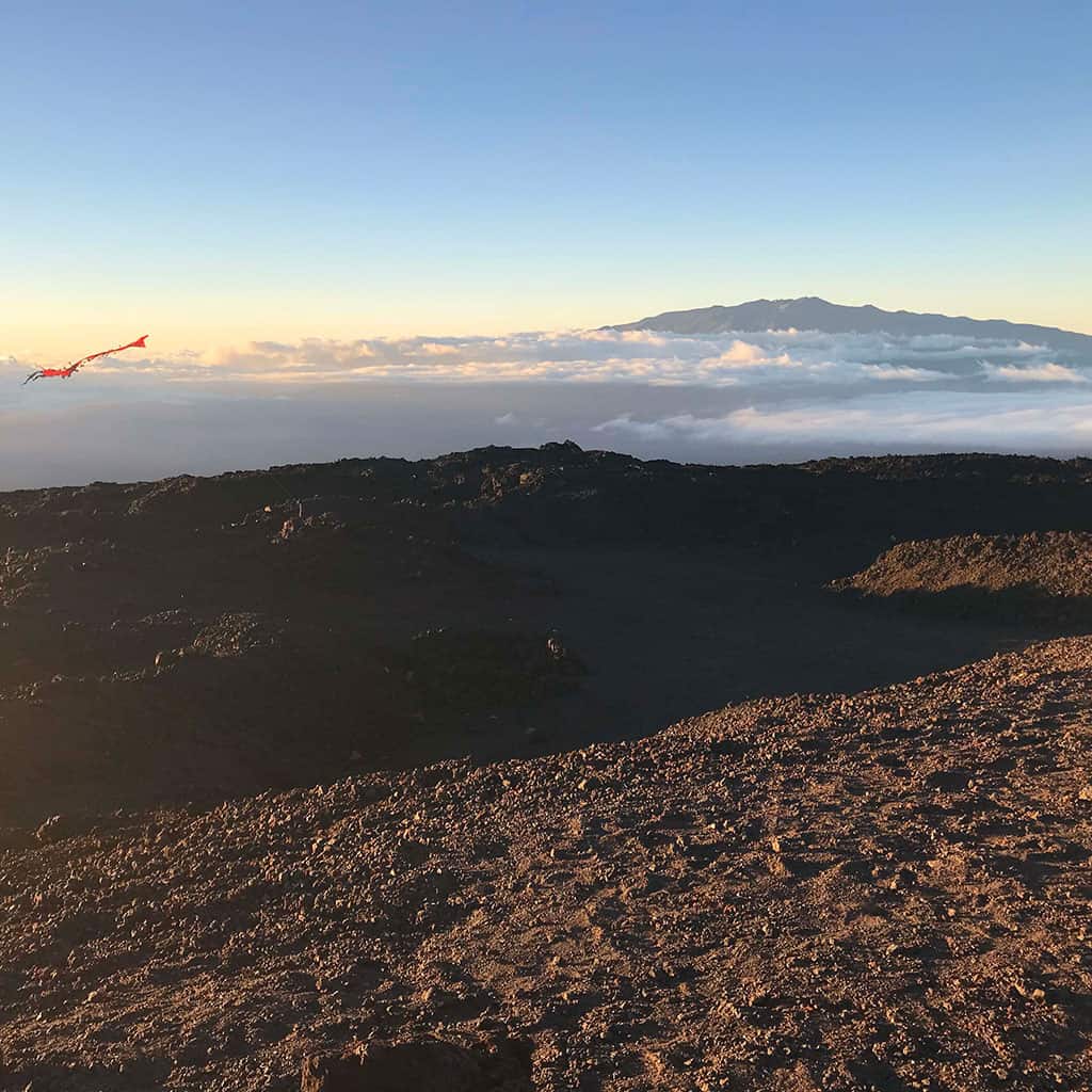 Volcanoes National Park hikes guide: hike at Mauna Loa and enjoy the magnificent view