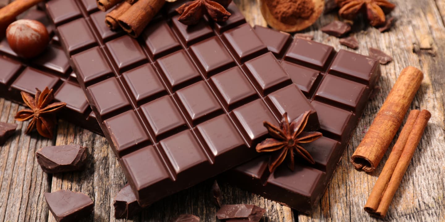 Chocolate, cinnamon and star anise, delicious fragances and flavors that will delight you during your stay at our Volcano B&B.