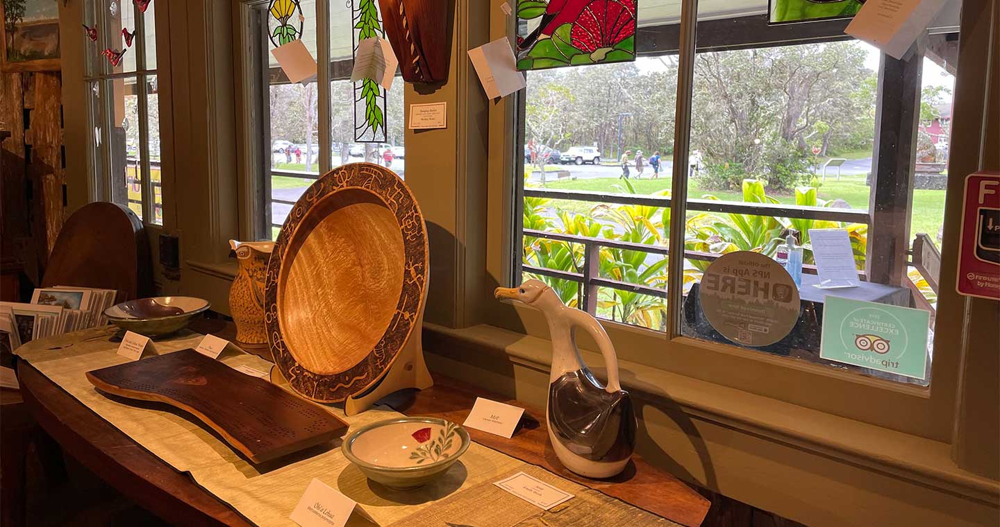 hawaiian artists display gallery