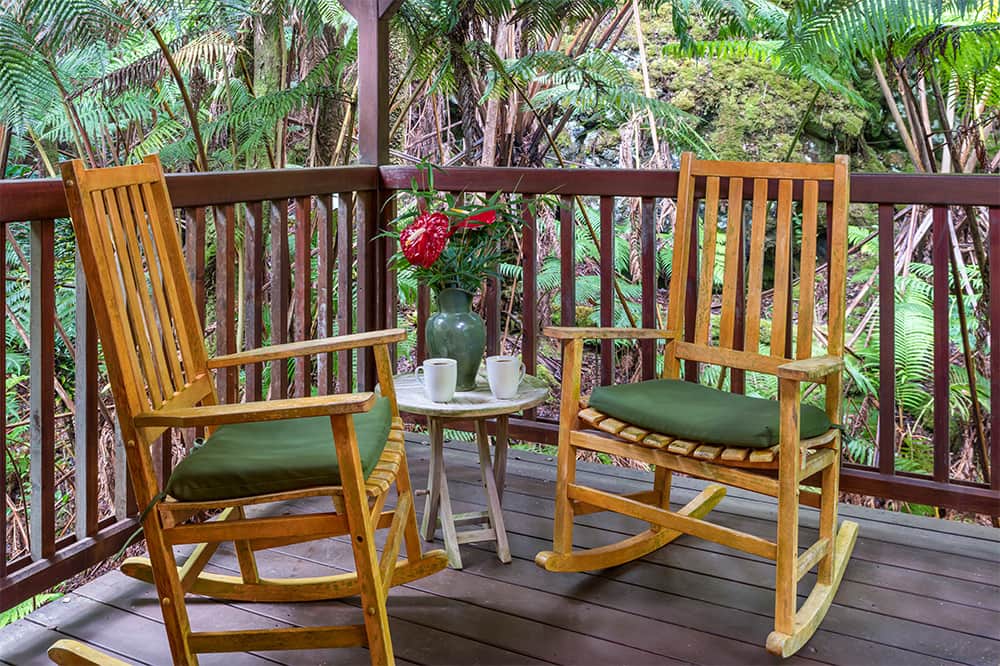 Porch with two rocking chairs at Haleakala